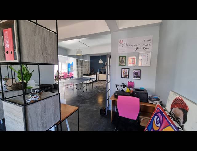 210M² FULL FLOOR TO LET IN WOODSTOCK